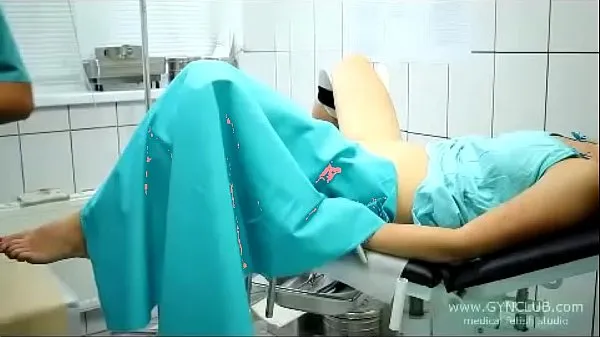 XXX beautiful girl on a gynecological chair (33 filmy energetyczne