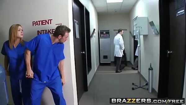 XXX Brazzers - Doctor Adventures - Escena de enfermeras traviesas protagonizada por Krissy Lynn y Erik Everhard películas sobre energía