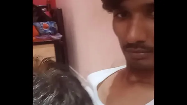 XXX Indian Horny father sucking dick 能量 電影