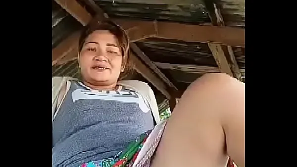 XXX Thai aunty flashing outdoor energifilmer
