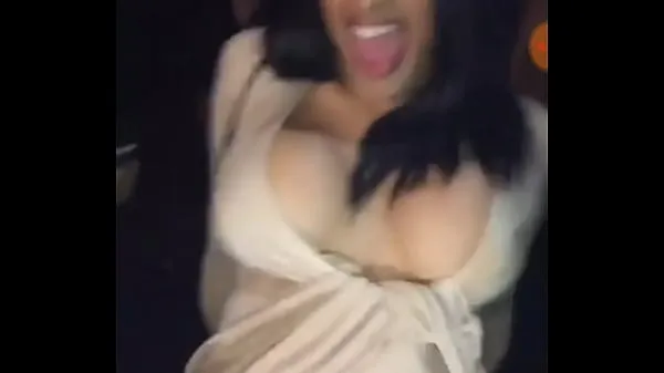 XXX cardi b stripper desnuda se filtró películas sobre energía