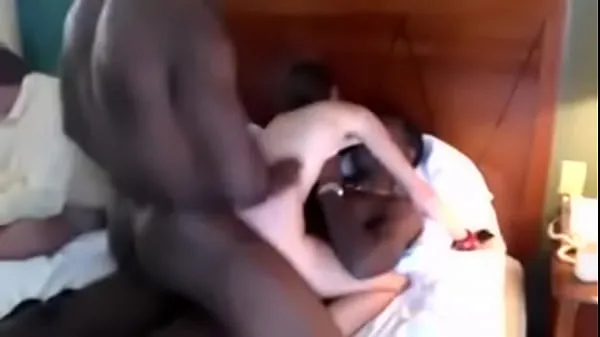 XXX esposa duplamente penetrada por amantes negros enquanto marido corno assiste energia Filmes