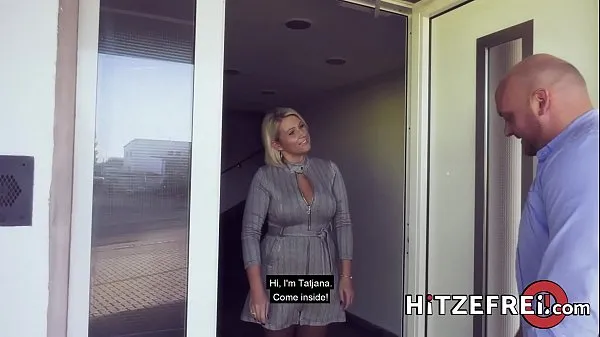 XXX HITZEFREI Tatjana encontrou um cara para foder em um aplicativo de namoro energia Filmes