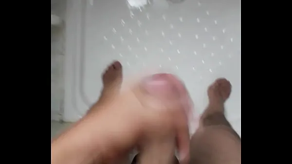 XXX Touching my cock in the shower energifilmer