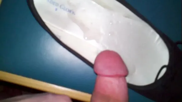 XXX Blowing Load in Girlfriends Ballet Flats Foot Fetish Cumshot ενεργειακές ταινίες