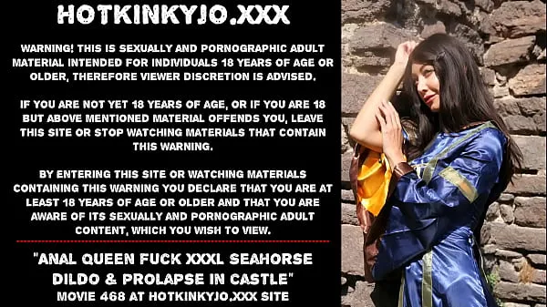 XXX Hotkinkyjo fode enorme vibrador no castelo energia Filmes