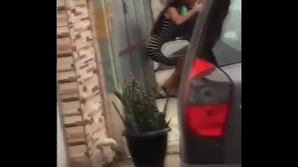 XXX Hot young girl sucking on the street ( Access Films énergétiques