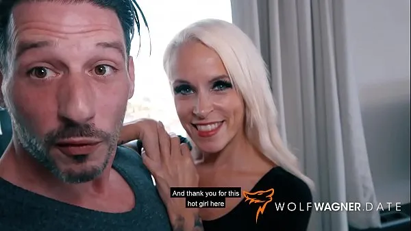 XXX Horny SOPHIE LOGAN se fait prendre dans une chambre d'hôtel après avoir sucé une bite en public! ▃▅▆ WOLF WAGNER DATE Films énergétiques