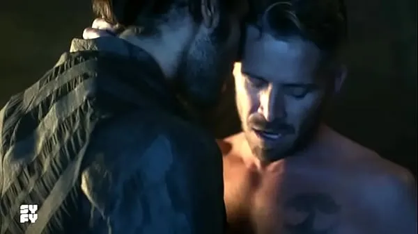 XXX Hot Kissing avec deux acteurs masculins de Mainstream Television - # 04 Films énergétiques