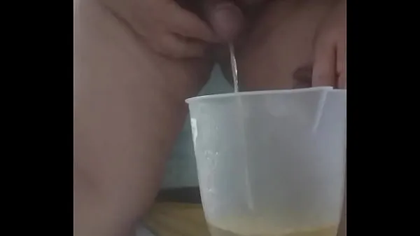 XXX Collecting more pee phim năng lượng