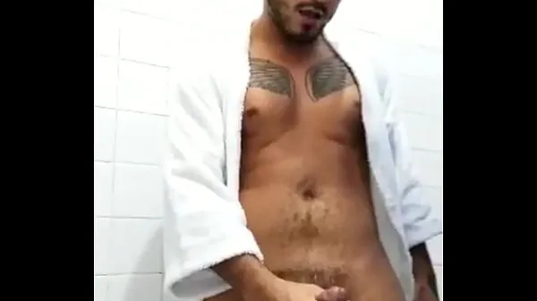 XXX rich male urinating energijski filmi