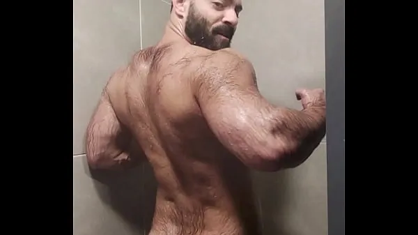 XXX Furry sweat bear taking a shower after training أفلام الطاقة