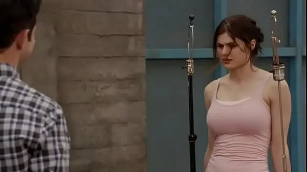 XXX Alexandra Daddario - Chica nueva películas sobre energía