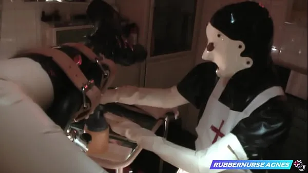 XXX Rubbernurse Agnes - A short intensive anal fisting procedure with long white latex gloves 能量 電影